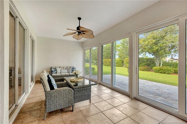 Photo - 2018 NW Laurel Oak Ln