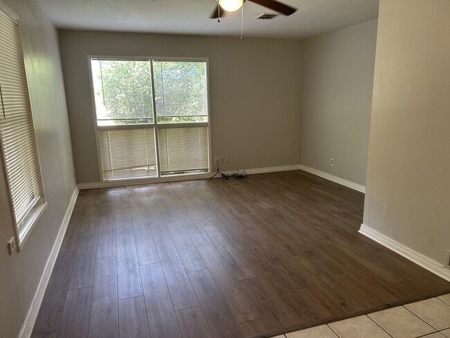 Photo - 851 Willow Dr