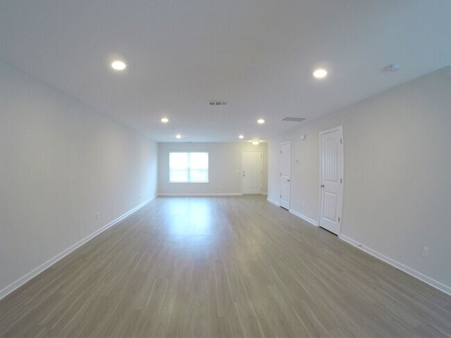 Photo - 15 St Augustine Way