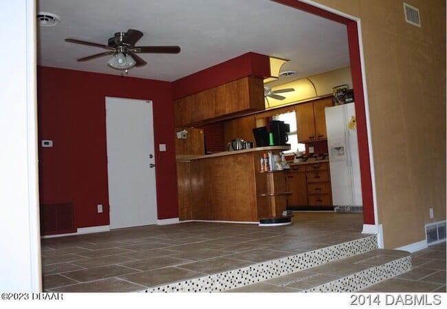 Building Photo - 2537 Coral Way W Rental
