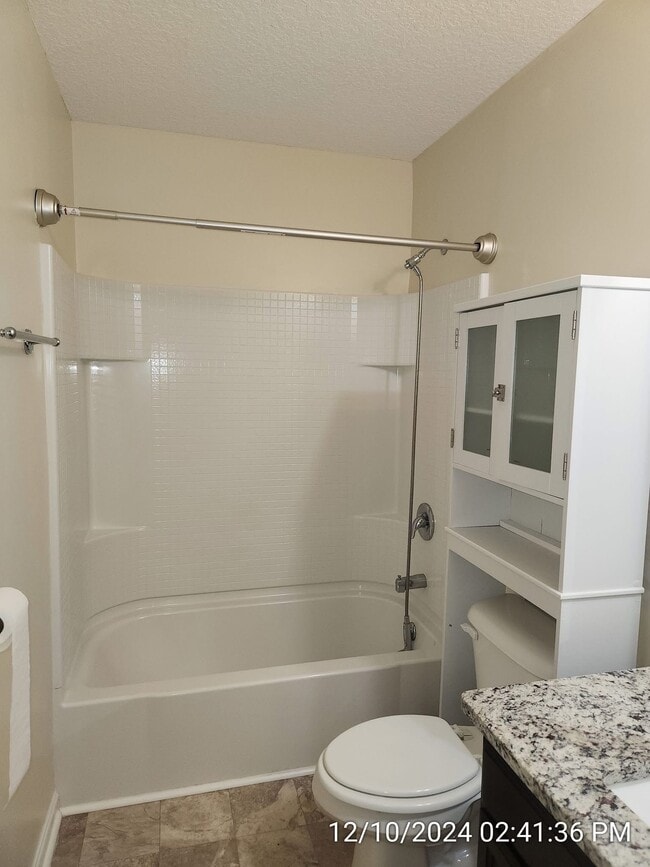 Photo - 73 Labrador Ln