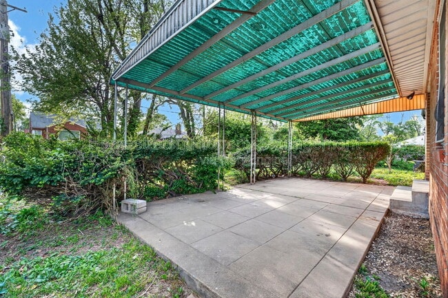 Photo - 1810 Mora Ln