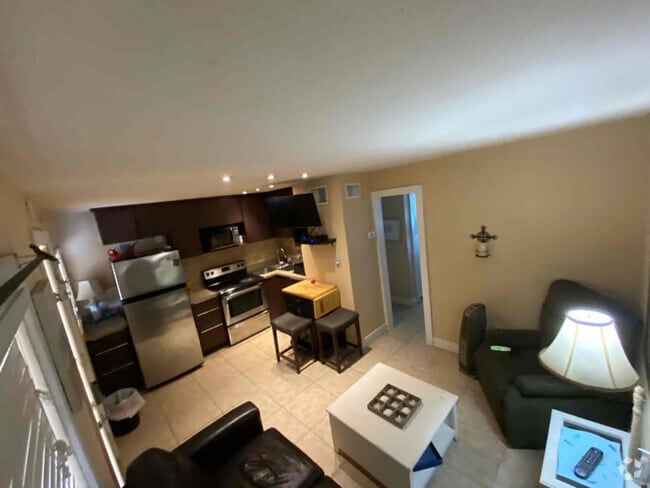 Building Photo - 211 Circle Dr Rental