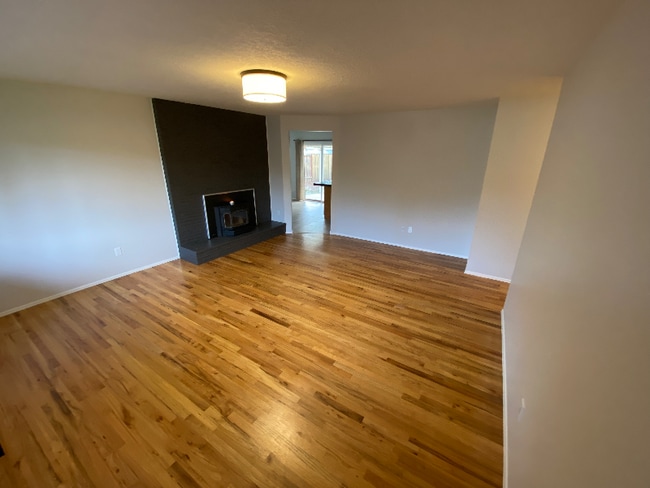 Photo - 10375 SW Johnson St