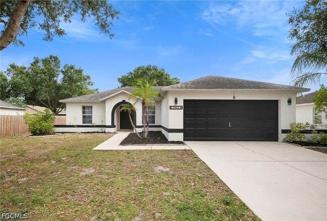 Building Photo - 15624 Sunny Crest Ln