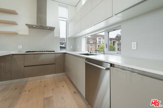 Photo - 11962 Gorham Ave Unit 2