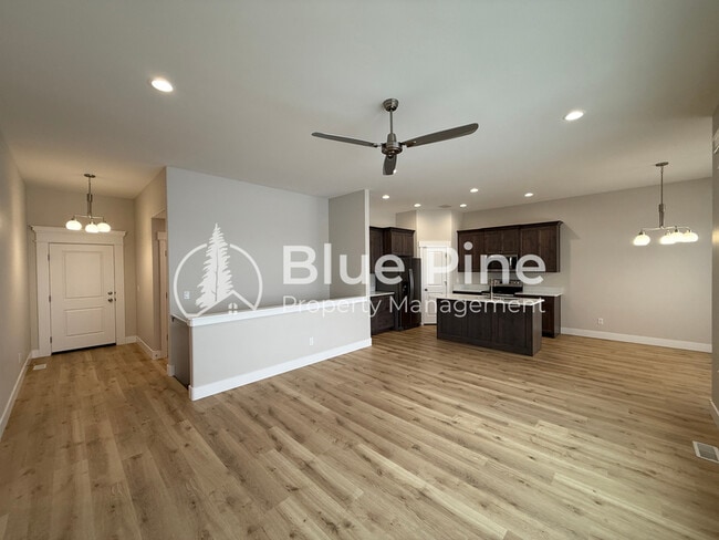 Photo - 4335 N Dudley Ave