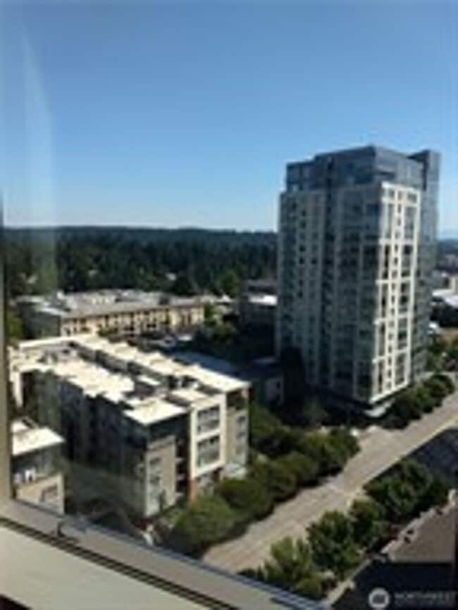 Photo - 2Bd/1.75Ba Bellevue Condo Unit 2007