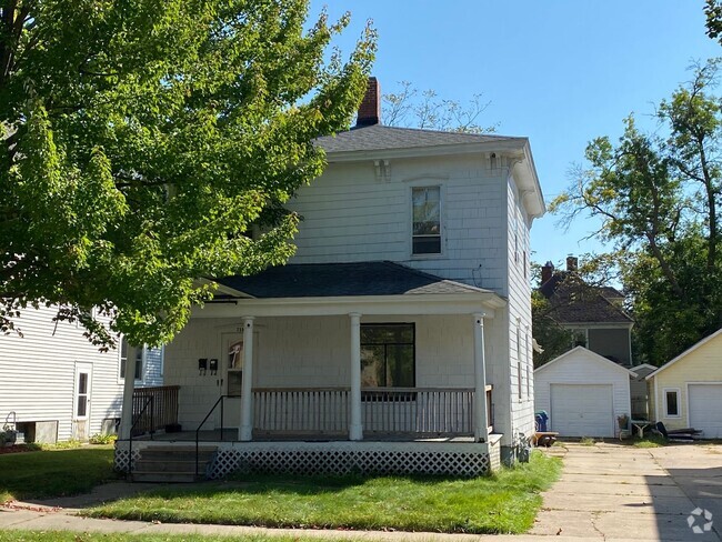 Building Photo - 715 Fulton St Unit Upper Rental