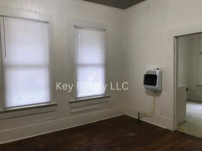 Photo - **** 612 - A 18th Street - Alexandria MOVE IN SPECIAL