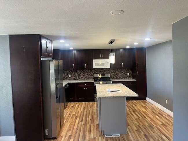 Photo - 3839 Reed St