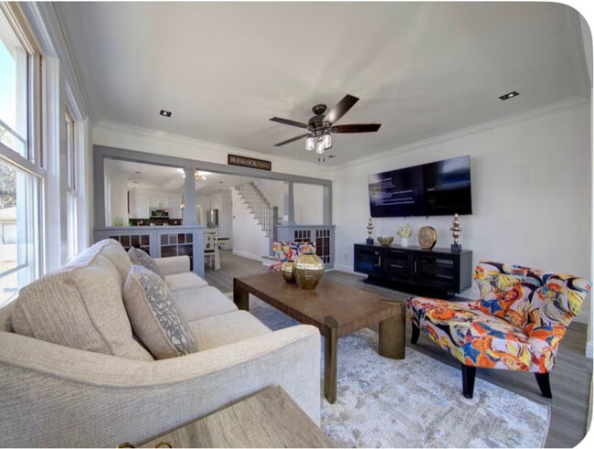 Photo - 14 Roosevelt Ave