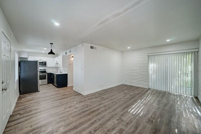 Photo - COMING SOON! Total Modern Renovated 1bed/1bath in Downtown Phoenix