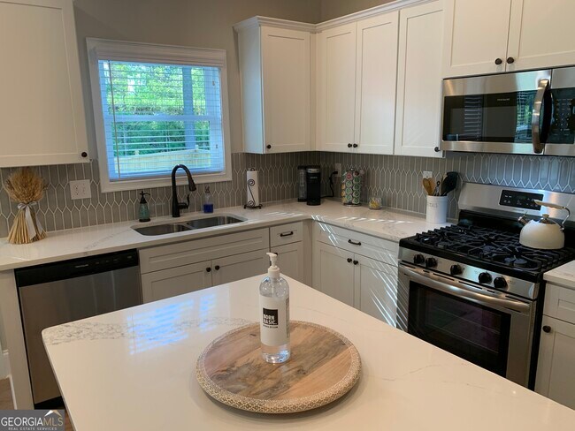 Photo - 4230 Old Cherokee St