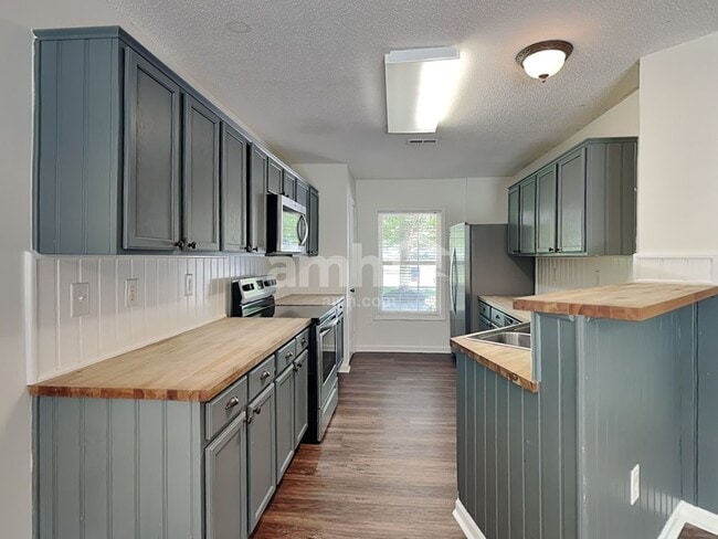 Photo - 201 Lameshur Ln