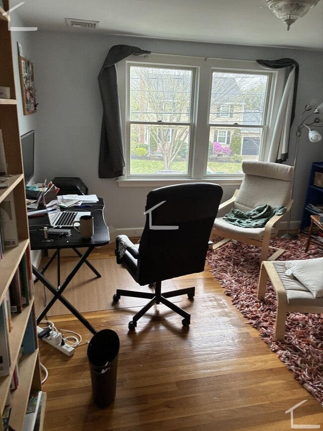 Photo - 72 Fessenden St