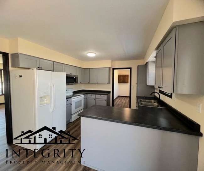 Photo - Fenced Home Close to FLW!