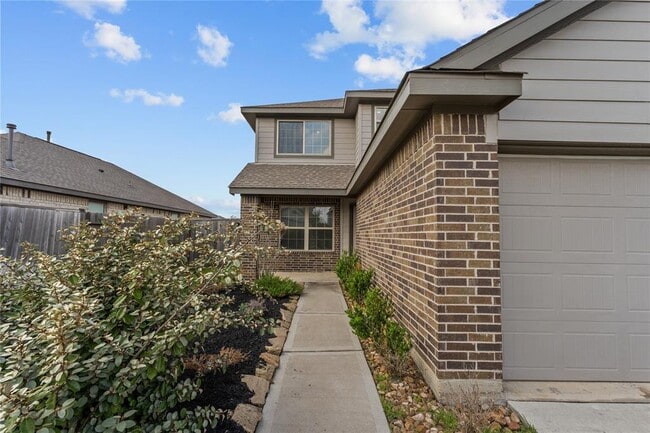 Photo - 14515 Broadbury Pond Rd House