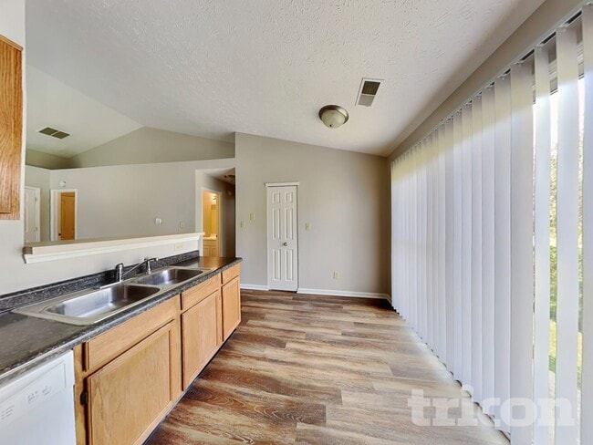 Photo - 5260 Pin Oak Dr