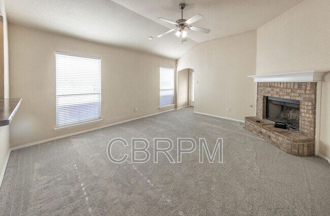 Photo - 4805 Jarvis St