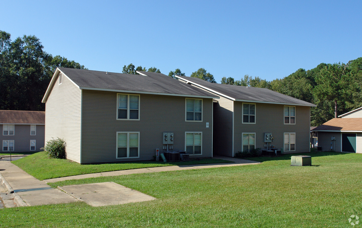 Oak Ridge Apartments - Oak Ridge Apartments