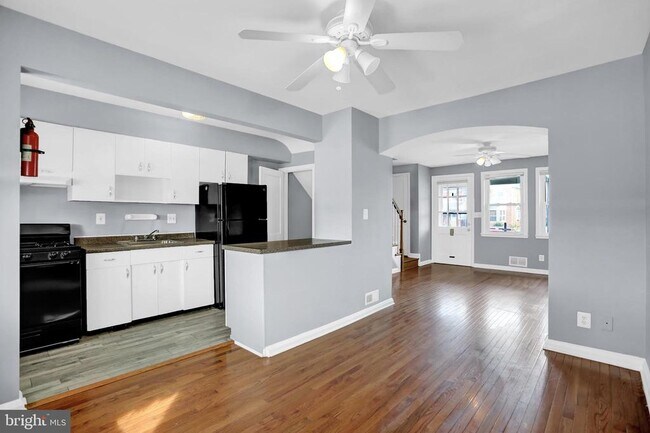 Photo - 3446 Dunran Rd