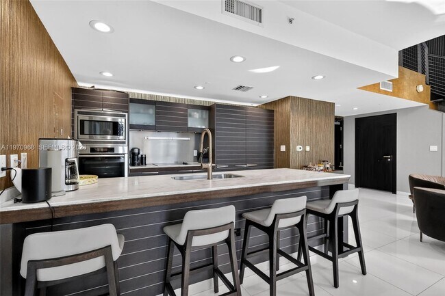 Photo - 200 Biscayne Blvd Way Unidad 1108