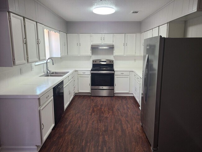 Photo - QUESTIONS PLEASE CONTACT LANCE GARNER 501-912-6020
