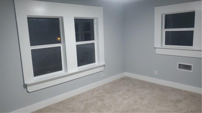 Photo - 410 Bridge St