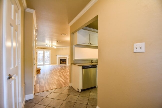 Photo - 87 Winchester Dr
