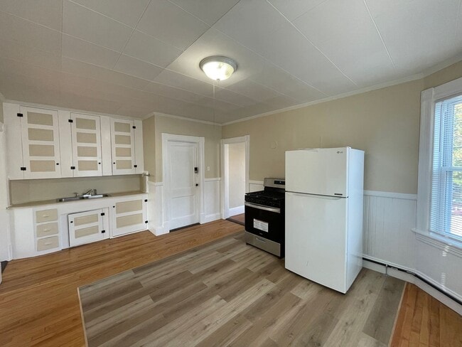 Photo - 68 Laval St Unit 3