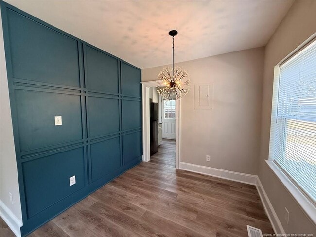 Photo - 122 Kensington Cir