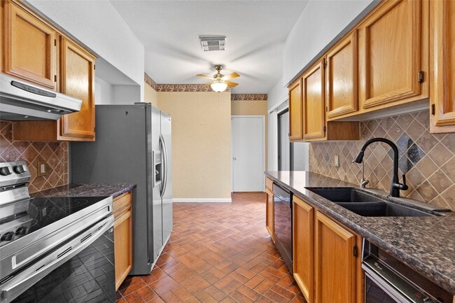 Photo - 2440 Bering Dr