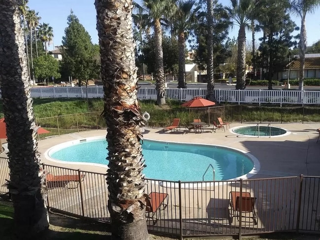 Photo - 42140 Lyndie Ln Unit 14