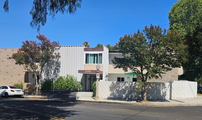 Building Photo - 5302 Comercio Ln Unit 9