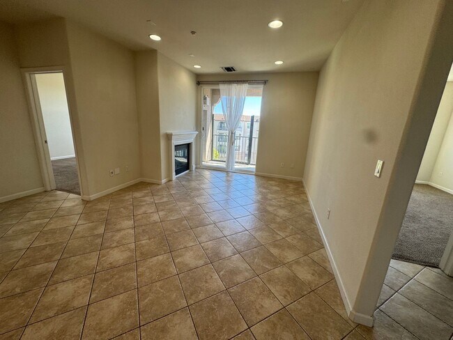 Photo - BEAUTIFUL TOP FLOOR CONDO AT THE TERRACES IN DUBLIN RANCH!!! Unit 418