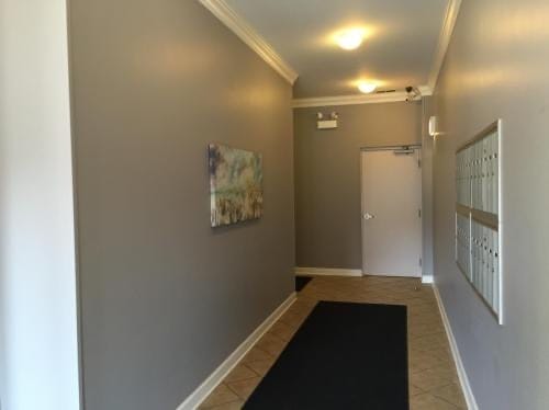 Building Photo - 2040 W Belmont Ave Unit 207