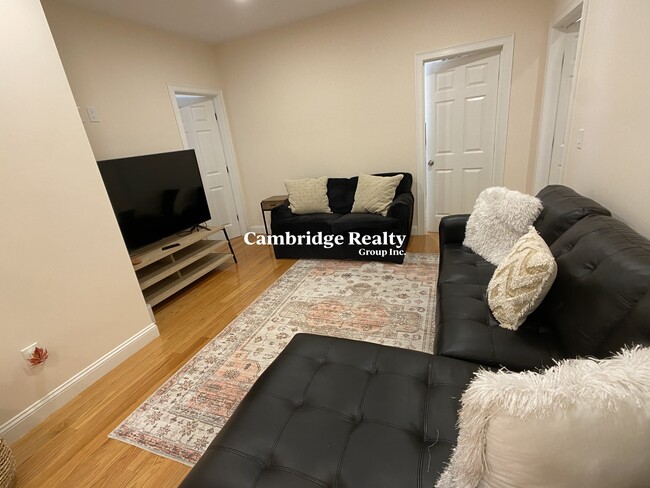 Photo - 67 Temple St Unit 1R