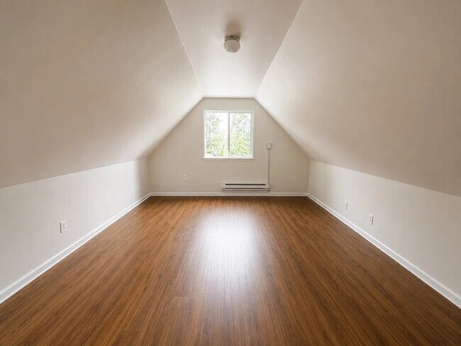 Photo - Charming 2/1 home nestled amongst the trees! Unidad #2