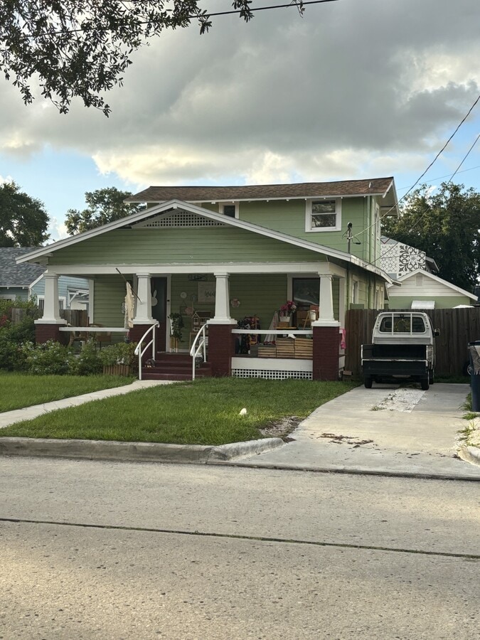 Seminole Heights Bunaglow - 99 W Lambright St House