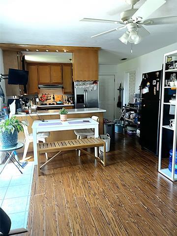 Photo - 725 Danish Dr