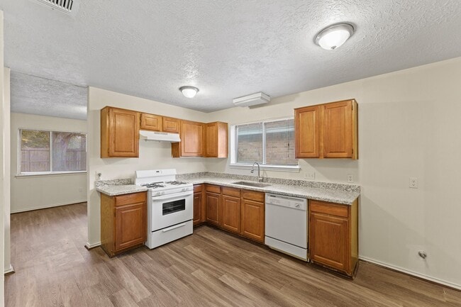 Photo - 3710 Kingston Vale Dr