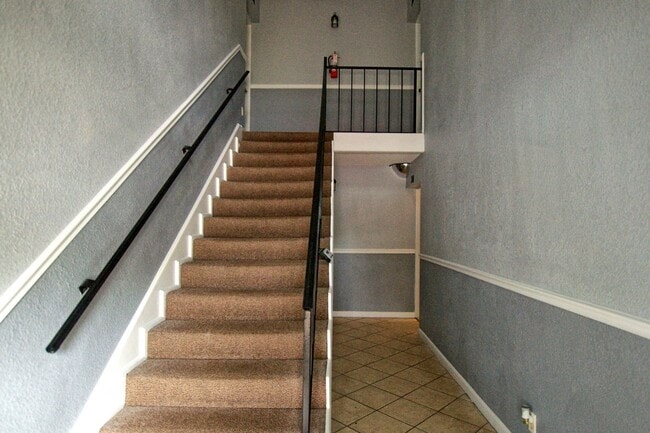 Photo - 2/2, 1st floor, fully renovated, Winter Park unit for rent!