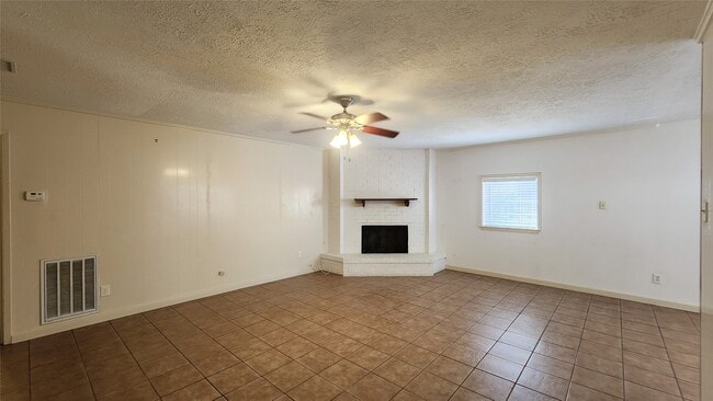 Photo - 7026 Lacy Hill Dr