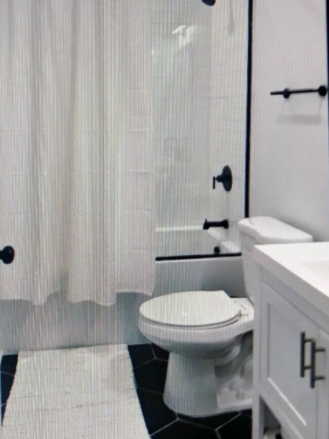 Photo - 3458 W Walnut St