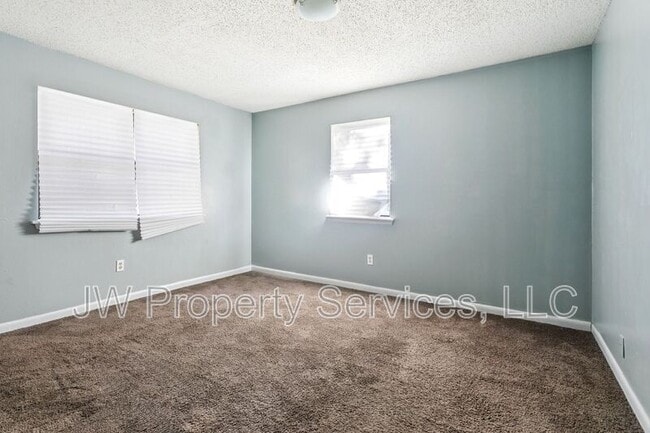 Photo - 206 Sunset Dr