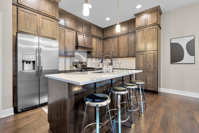 Photo - 16893 Madison Cir