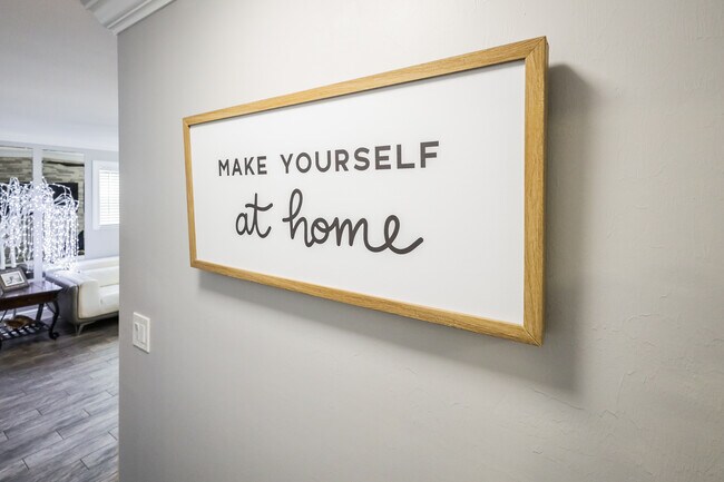 Photo - 763 12th St N