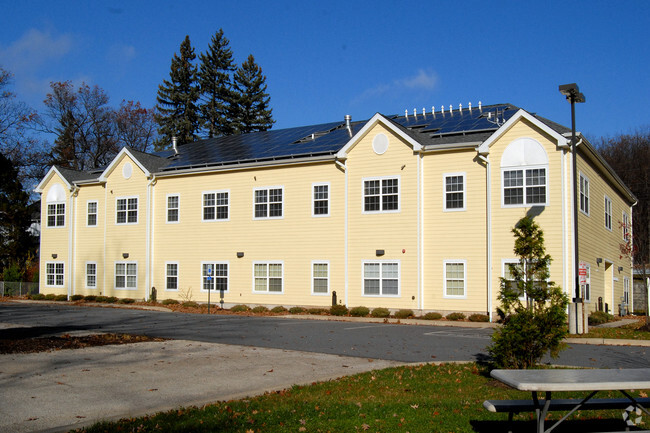 Building Photo - Sunrise Apartments at Melrose