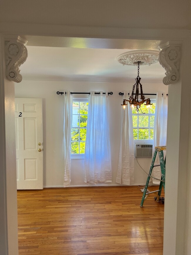 Photo - 326 N Gardner St